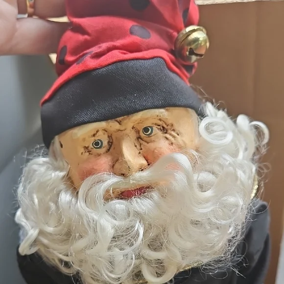 Festive Santa Claus Figurine with Gold and Red Details Vintage - Picture 5 of 8